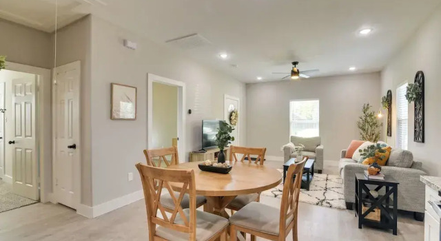 Patio & Fenced Yard: Home Close to Dtwn Houston!, Book Lejlighed Houston Houston