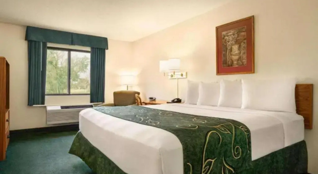 Четырёхместный номер Standard Travelodge by Wyndham Morrill