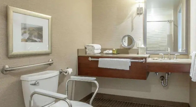 Номер Standard с красивым видом из окна Saint John Harbourfront Hotel