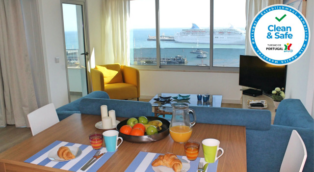 Overlooking the Marina, central location | Petronella Marina Apartment, Rezerwuj Apartament Funchal Madera