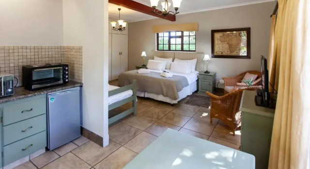 Трёхместный номер Standard Summerhill Guest Farm