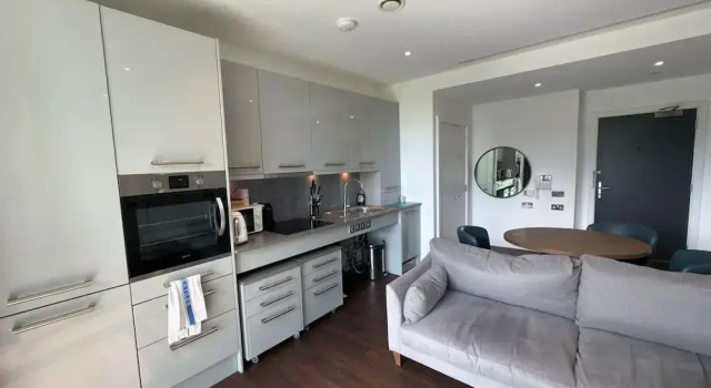 Апартаменты Charles Hope Canary Wharf South Quay