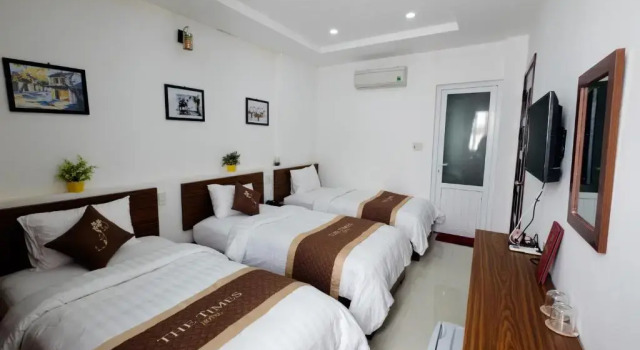 Трёхместный номер Standard с красивым видом из окна The Times Hotel