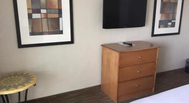 Run of House Surfer Beach Hotel