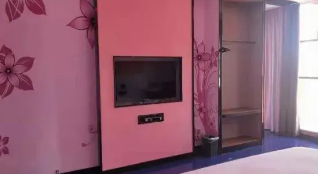 Pingguo Weisner Theme Hotel, Boek Hotel Baise Guangxi