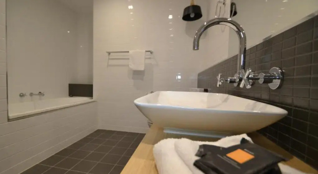 The Astor Suites, Prenota Hotel Goulburn New South Wales