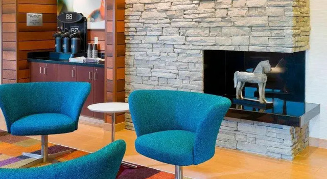Кровать в общем номере Fairfield Inn & Suites Lexington Keeneland Airport