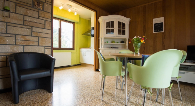 Peaceful Garden Hideaway, Забронировать Дом для отпуска Отели провинции Намюра с парковкой, Парковка