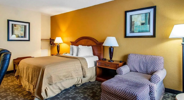 Номер Standard Quality Inn University Area