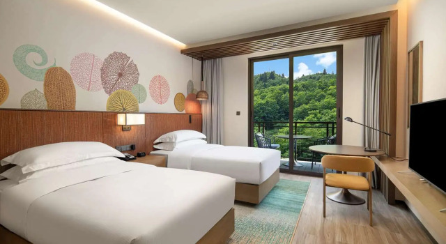 Двухместный номер Deluxe с балконом Hilton Garden Inn Jiuzhaigou