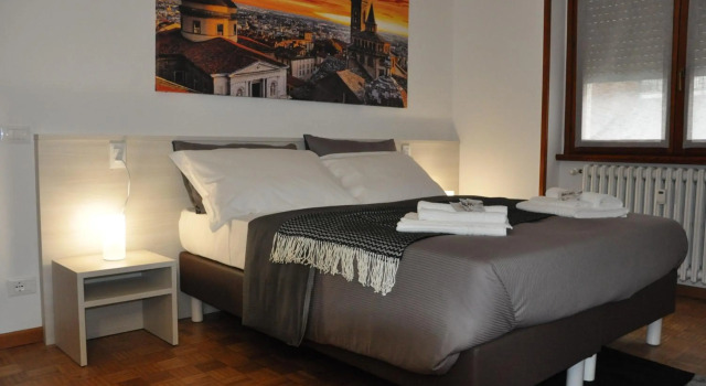 CityWalls Guest House Bergamo, Забронировать Гостевой дом Гостевые дома Бергамо, рядом с Городской археологический музей, Гостевой дом