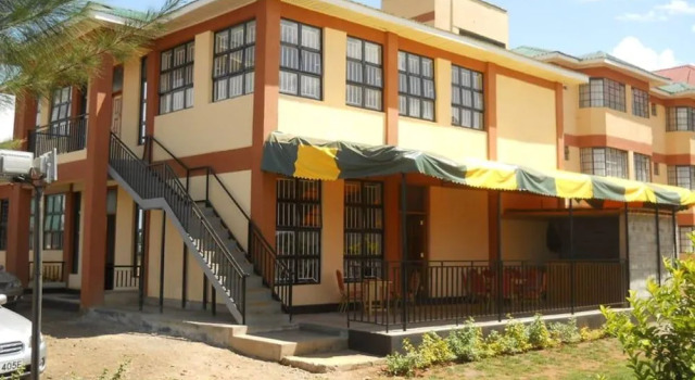 Maya Hotel, Prenota Hotel Hotel a Uasin Gishu con parcheggio, Parcheggio
