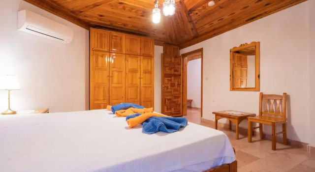 Люкс с балконом Liya Boutique Hotel & Suites