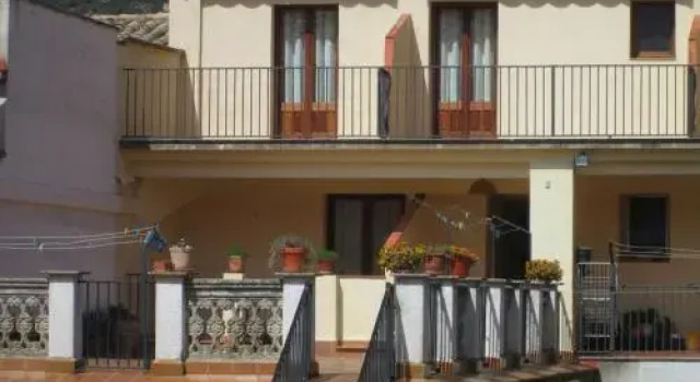 Fonda Urquizu, Book Hotel Beceite Matarranya