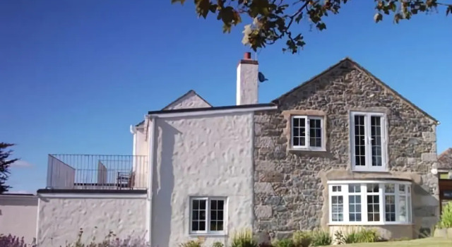 Tregaddra Farmhouse B&B, Varaa Bed and Breakfast Hotellit Cornwall pysäköinnillä, Pysäköinti
