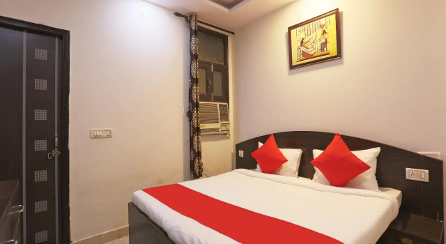 OYO 45772 Silver Residency