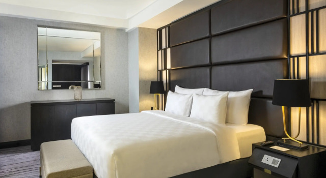 Business Suite Grand Swiss-Belhotel Darmo