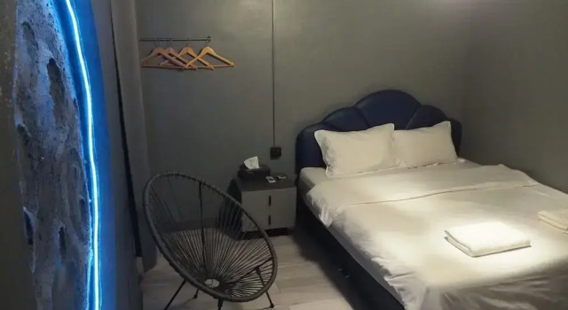 Doctor Alien Hostel