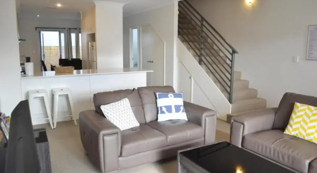 Коттедж North Coogee Beach House
