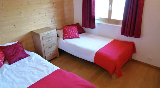 Chalet in Heremence With Stunning Alpine Views, Prenota Chalet Hotel a Canton Vallese con parcheggio, Parcheggio