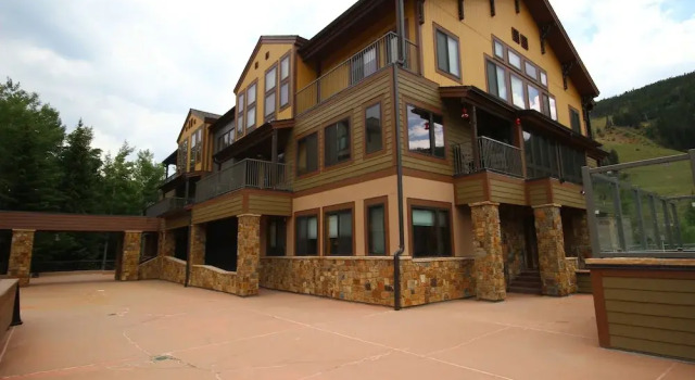 Slopeside 2757