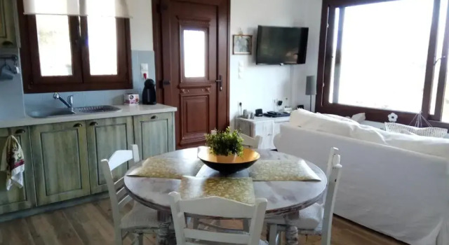 Коттедж Naxos beach front house