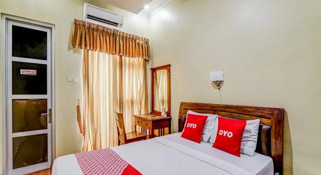OYO 91036 Hotel Simpang Lima Gkpri