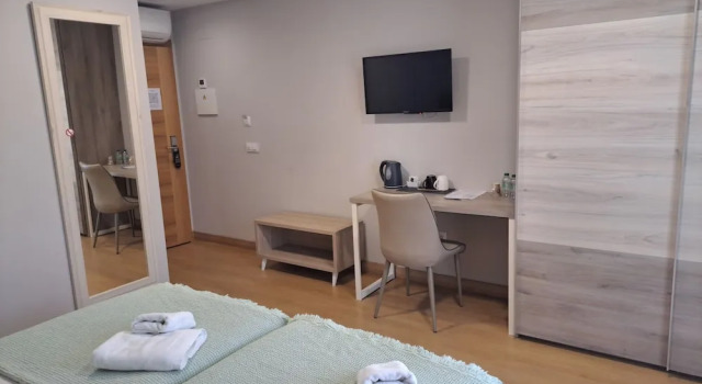 Двухместный номер Deluxe с балконом Hotel Roquiño