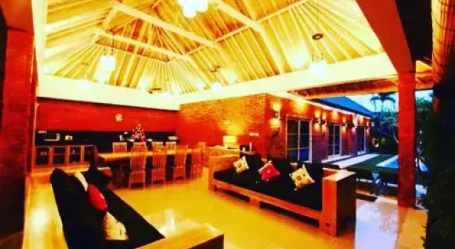 Villa Besar