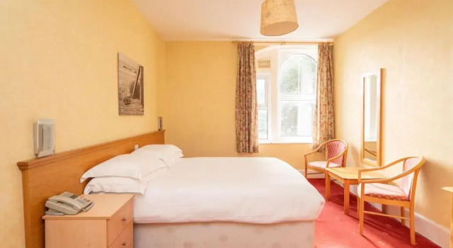 Номер Economy Lauriston Hotel
