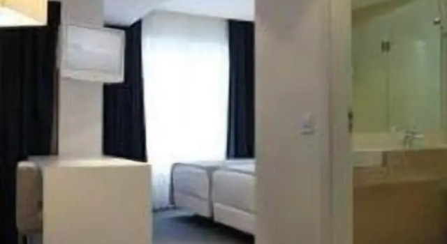 Трёхместный номер Standard с балконом Grace Smart Design Hotel - "Hotel Anjo de Portugal"