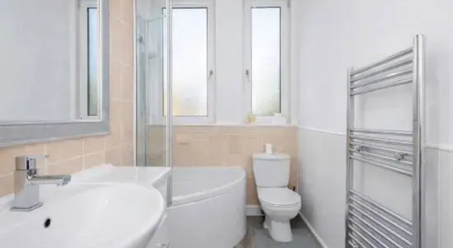 Leith Walk 2BR Apartment | Pool Table | City Tram, Забронировать Апартаменты/квартира Эдинбург Midlothian, рядом с Trinity House