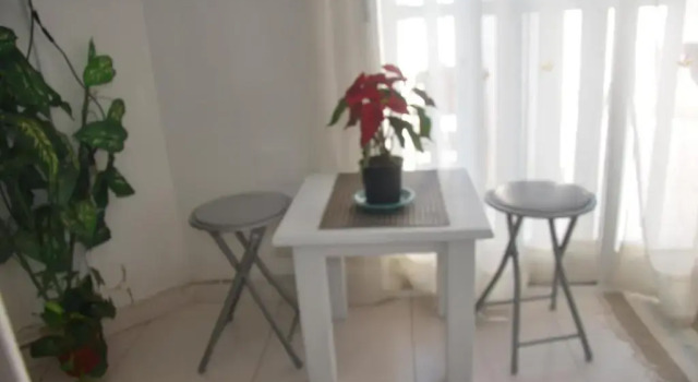 Independent whole 1st floor 1room 1balcony and views 1bathroom