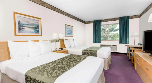 Четырёхместный номер Standard Days Inn by Wyndham Ocean Shores