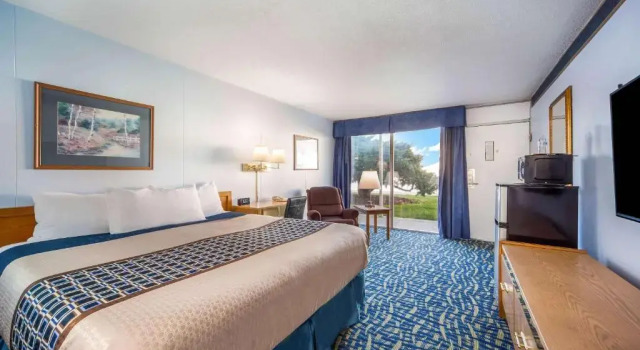 Номер Standard Hospitality Inn