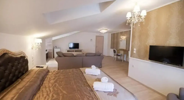 SUITES PIROFANI, Забронировать Апартаменты/квартира Отели Лефкада с бассейном, рядом с Церковь Агиас Кириакис, Бассейн