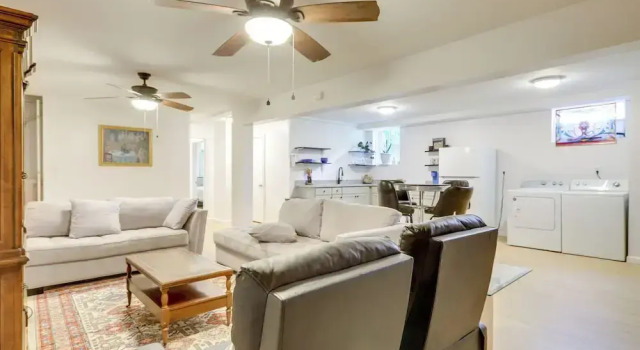5 Mi to Trilith Studios: Apt w/ Furnished Pergola, Rezerwuj Apartament Hotele w Fayetteville z parkingiem, Parking