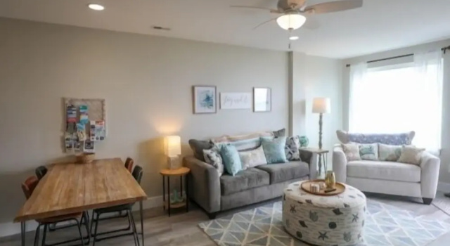 Carolina Beach Dreamin - Light Filled South Side End Unit. Ocean Views From Most Rooms! Private Beach Access! 3 Bedroom Condo by Redawning, Забронировать Отель Каролина-бич Уилмингтон, рядом с Odysea Surf and Kiteboard School