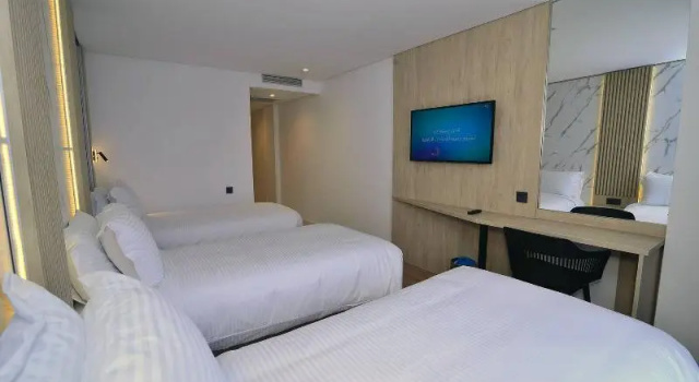 Трёхместный номер Standard Rihab Hotel