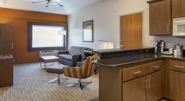 Люкс c 1 комнатой Holiday Inn Express Branson- Green Mountain Drive by IHG