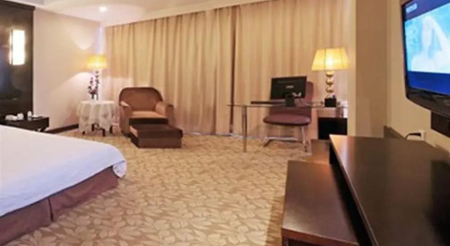 Lijing Holiday Inn Hotel - Changzhou, Book Hotel Hoteller i Tianning med parkering, Parkering
