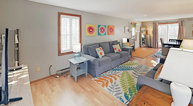 New Listing! Tranquil W/ Deck, Near Beach 4 Bedroom Home, Reserva ahora Casa o chalet Edgartown Martha's Vineyard