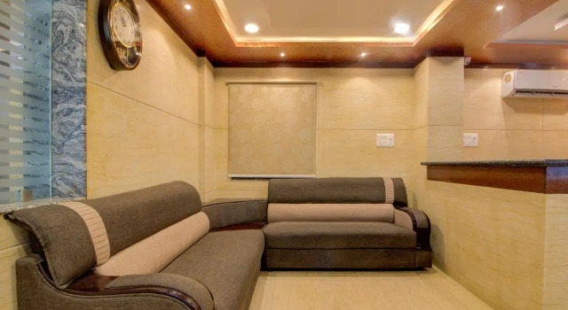 Treebo Sls Grand, Rezerwuj Hotel Hotele w Andhra Pradesh z parkingiem, Parking