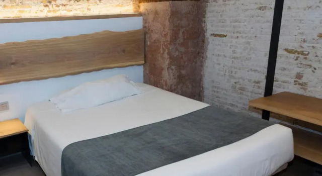 Hostal Paris, Забронировать Отель Старый город Барселона, рядом с Приход Св. Августина
