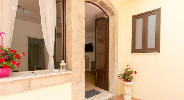 Апартаменты Цокольный этаж Villa Valverde Apartments e B&B