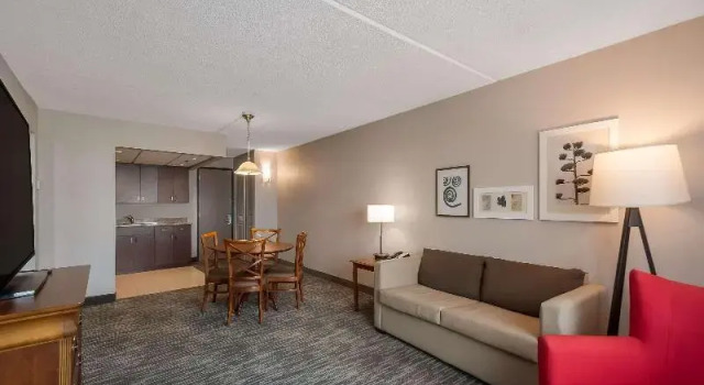 Люкс Country Inn & Suites by Radisson, Fredericksburg South (I-95), VA