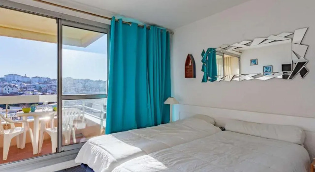 Appartement Biarritz, 1 pièce, 2 personnes - FR-1-3-410