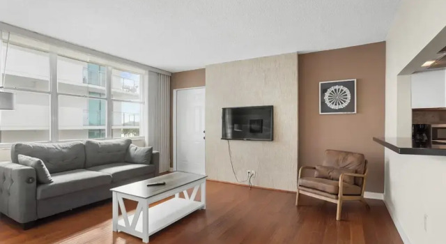 Апартаменты Bay Harbor Sunset Two Bedrooms Apt