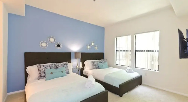 Downtown LA City View Suite