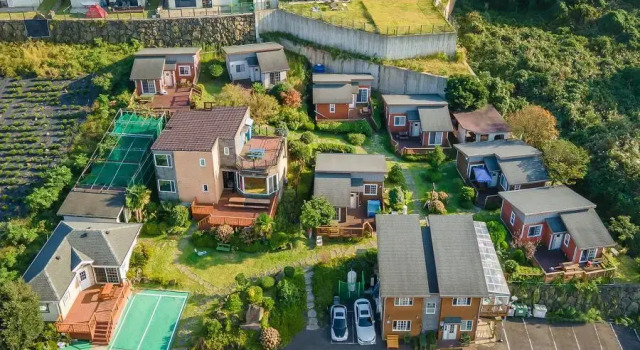 Jeju Olehhaeoreum Pension, Забронировать Отель Аеуол-ли Чеджу, рядом с Храм Кымсундан
